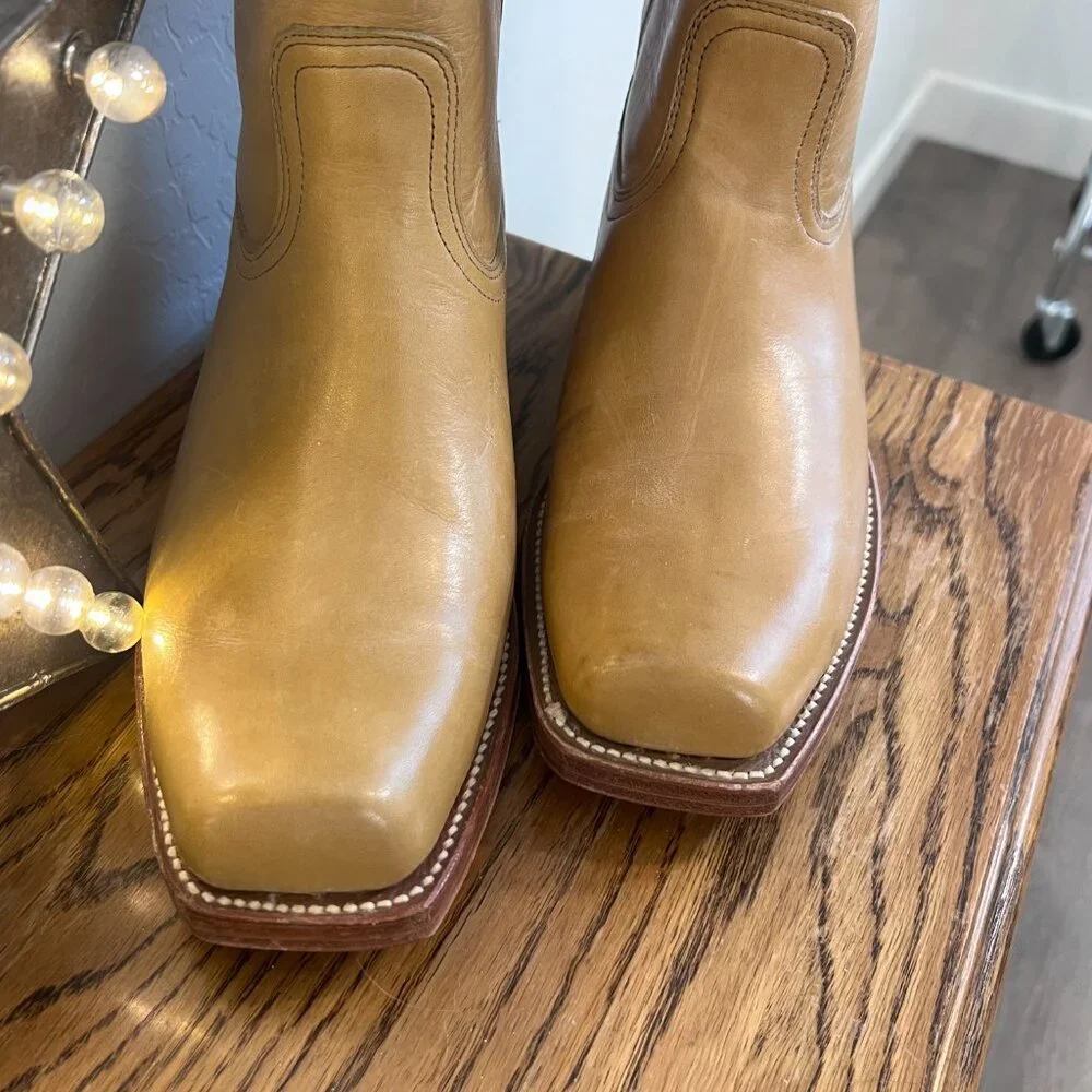 BANANA FRYE BOOTS BRAND NEW - Picture 9 of 10